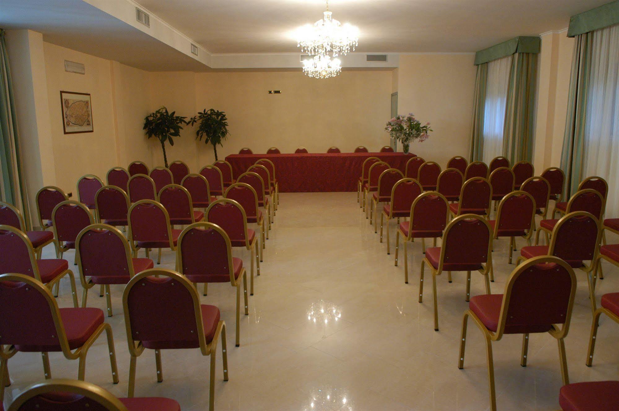 Pilgrim'S Hotel Cicognolo Extérieur photo