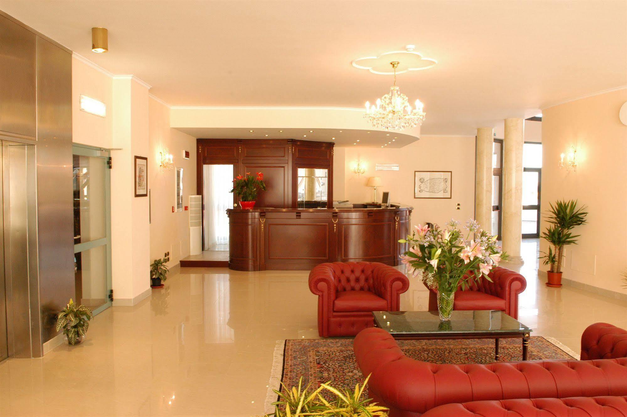 Pilgrim'S Hotel Cicognolo Extérieur photo