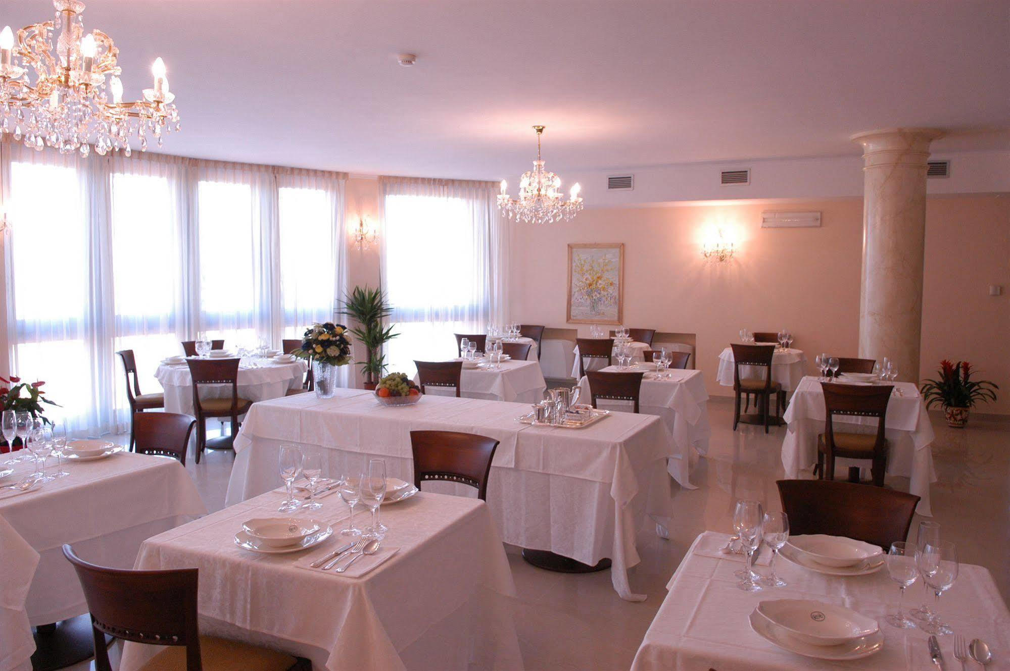 Pilgrim'S Hotel Cicognolo Extérieur photo